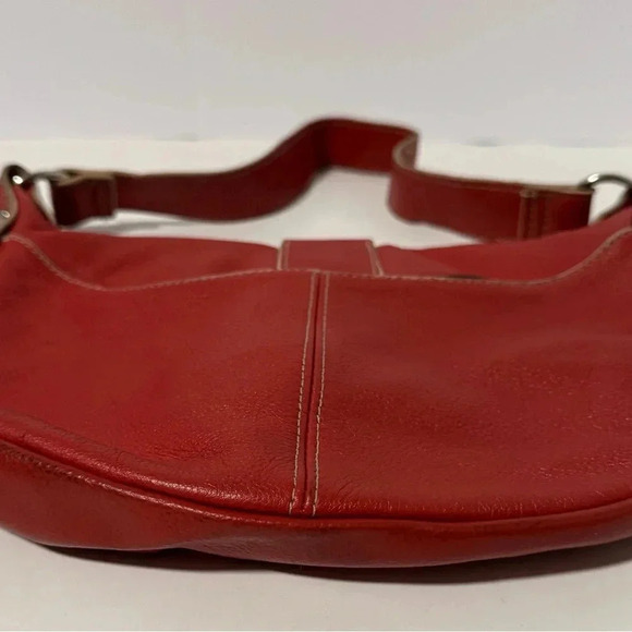 Kenneth Cole Reaction Snap Small Bags & Handbags - Picture 8 of 10